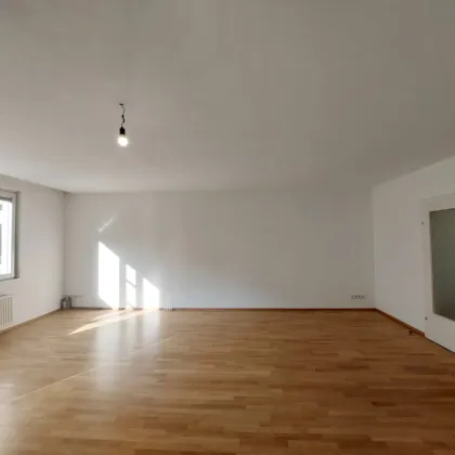 Lichtdurchflutete 3 Zimmerwohnung mit 2 Loggien in ausgezeichneter Lage - Bild 3