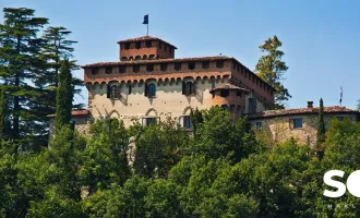 ---BEAUTIFUL 13th CENTURY CASTLE IN ITALY---