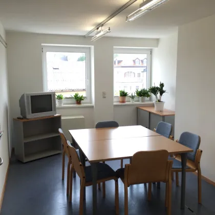 Repräsentative Büro-Etage mit 179 m² Nutzfläche - Straßwalchen Zentrum - Bild 3