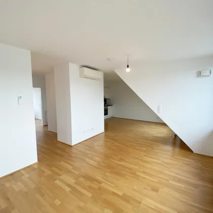 Schöne Dachgeschosswohnung mit Terrasse in zentraler Lage - Bild 3