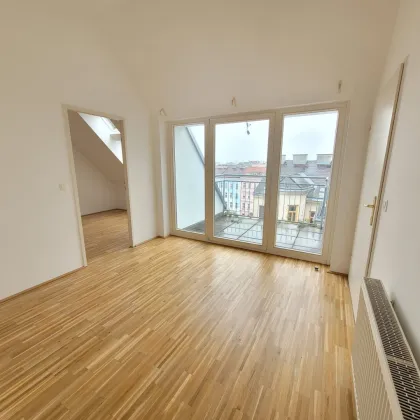 DG Wohnung mit Terrasse - Bild 2