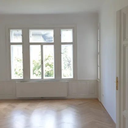 ALTBAUWOHNUNG mit KLEINEM BALKON und PARKBLICK - Bild 2