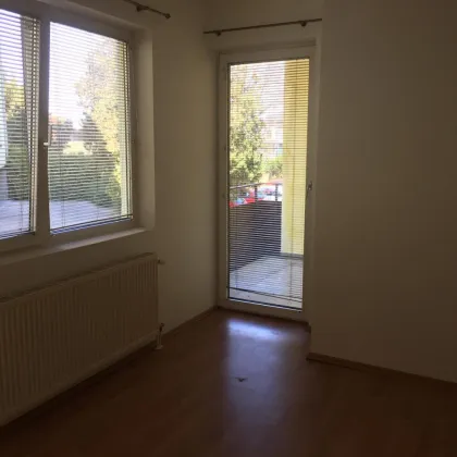 charmante, Anlegerwohnung mit  2 Zimmer und 2 Balkone - Bild 3