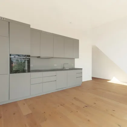 HEISSER PREIS II ERSTBEZUG II NEUBAU 3 ZIMMER DACHGESCHOSSWOHNUNG MIT 2 TERASSEN II MODERNE MARKENKÜCHE MIT GERÄTEN - Bild 3