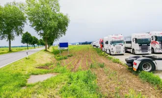 Baurecht: Gewerbegebiet direkt vor Leibnitz. - Top Verkehrsanbindung nach Graz und Slowenien.