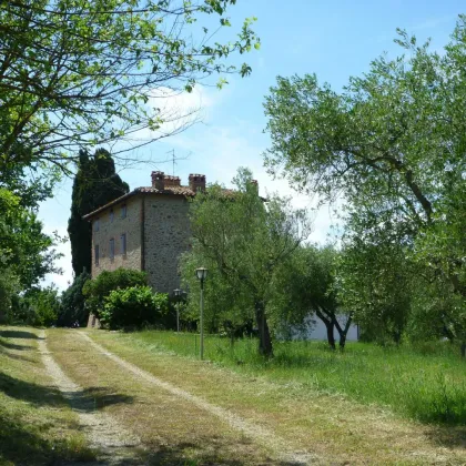 ITALIEN / UMBRIEN / Mittelalterlicher Herrensitz in Panicale bei Perugia - Bild 3