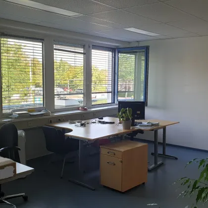 Effizient nutzbares helles Büro, Stellplätze - Bild 2