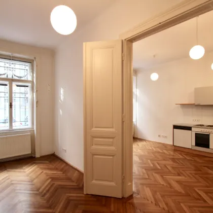 Altbau nächst Burggasse! Westseitige 2,5-Zimmer-Wohnung im Hochparterre - Bild 2