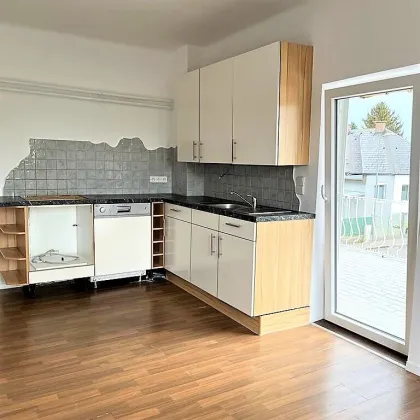 Helle 3 Zimmer Wohnung mit großen Balkon - Bild 3