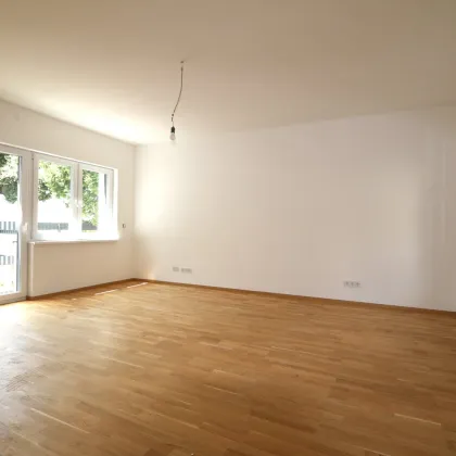 Sorgen Sie für Ihre Zukunft vor - ERSTBEZUG - SCHLÜSSELFERTIG! Perfekte 3-Zimmer-Wohnung mit ca. 75,16 m² großer Terrasse inkl. kleinen Grünbereichen - Bild 3