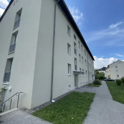 Einladende 2-Zimmer Wohnung mit Balkon in zentrumsnaher Lage! Umgeben von einer erstklassigen Infrastruktur! Garantiert hohe Wohnqualität! - Bild 2