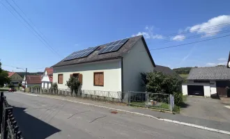 ** ENERGIEBÜNDEL ** Reinersdorf - bezugsbereites Bauernhaus im Ortsverband mit neuwertiger PV Anlage und Eigenbrunnen !!