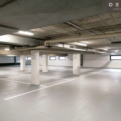 / TIEFGARAGENSTELLPLÄTZE / NÄHE U-BAHN STATION / AB SOFORT ANMIETBAR / FÜR PRIVATE STELLPLATZMIETER - Bild 2