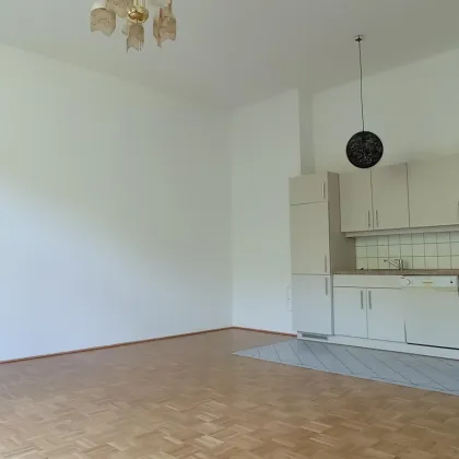 2 Zimmerwohnung mit Balkon & Grünblick - Bild 2