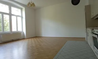 2 Zimmerwohnung mit Balkon & Grünblick