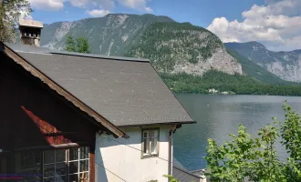 Herrliche Lage über den Dächern von Hallstatt mit See- und Bergblick