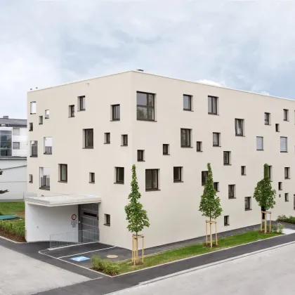 Neubau! Helle und moderne Tiefgaragenplätze (4 Stk.) im Zentrum von Wels zu verkaufen! Fußläufig erreichen Sie den Hauptbahnhof Wels, sowie das Klinikum Wels-Grieskirchen! Provisionsfrei direkt vom Bauträger! - Bild 3