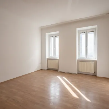 +++NEU+++ Sanierungsbedürftige 3-Zimmer Altbau-Wohnung, viel Potenzial! - Bild 2