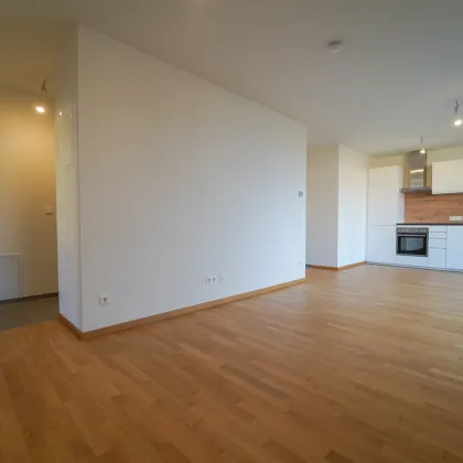 Traumhafter Ausblick | Moderne 3 Zimmer Wohnung mit 18 m² Balkon | Wohlfühlen in einer Wohnung mit toller Ausstattung | Neue Donau Nähe - Bild 2