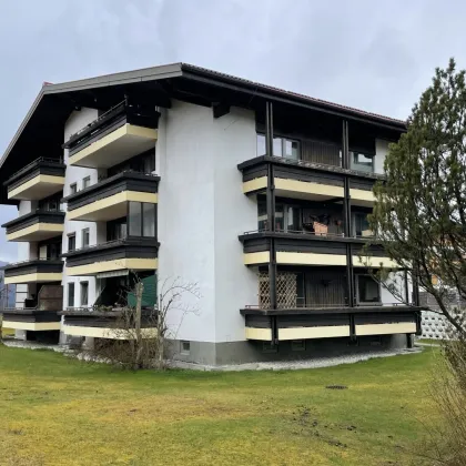 Abtenau, Nähe Hallein - Stylistisch sehr attraktive Wohnung mit schönem Balkon in ruhiger Lage, toller Bergblick und wenige Gehminuten zum Schwimmbad! - Bild 2