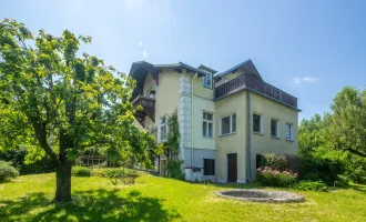 ALTBAUVILLA in exklusiver Lage am Heuberg, Traumgrundstück mit Aussicht