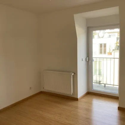 Sieveringerstraße / helle 46 m²  Dachterrassenwohnung plus 11 m² Terrassen / 3. Stock ohne Lift - Bild 3