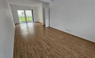 Unbefristete, helle 3-Zimmer-Wohnung mit Loggia!