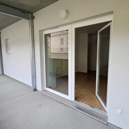 Unbefristete, helle 3-Zimmer-Wohnung mit Loggia! - Bild 3