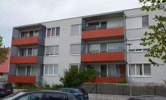 Unbefristete 3-Zimmer-Wohnung mit Balkon!