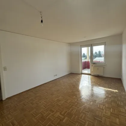 geräumige unbefristete 3-Zimmer-Wohnung mit großem Balkon - Bild 3