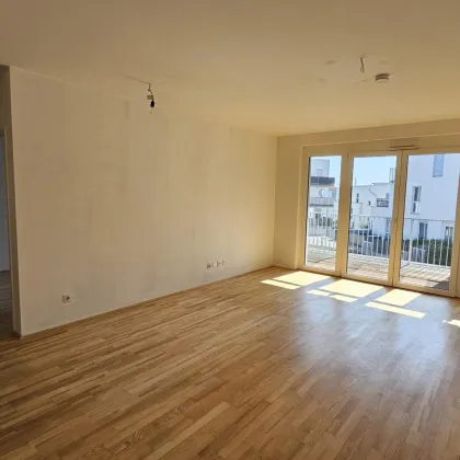 Geräumige und unbefristete 2-Zimmer-Wohnung mit großer Loggia! - Bild 2