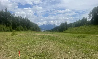 An neuer Siedlung angrenzend. Alleinlage mit Seeblick und Wald - Seeboden/Lurnbichl.