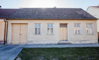 2222 Bad Pirawarth - original erhaltenes Bauernhaus mit Arkadengang, Toreinfahrt und Nebengebäuden