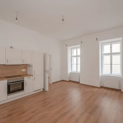 ++NEU++ Sanierte 2-Zimmer Altbau-Wohnung mit Balkonoption in toller Lage! AirBnB laut WEV erlaubt - Bild 3