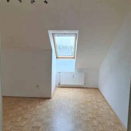 4 Zimmer Dachgeschoßwohnung im Zentrum Leoben -  3er WG tauglich! - Bild 3