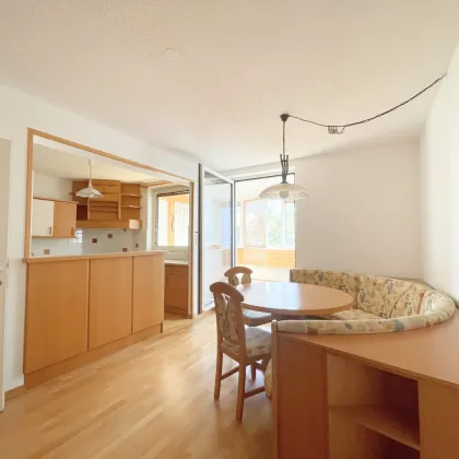 100 m² 3-Zimmer-Wohnung mit Loggia direkt neben U1! - Bild 3