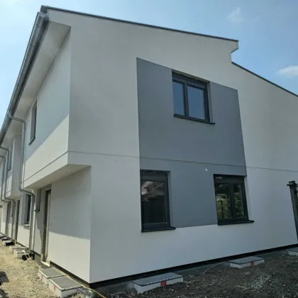 NEUER PREIS I Aspern I Modernes Reihenhaus in absoluter Ruhelage- PROVISIONSFREI - Bild 3