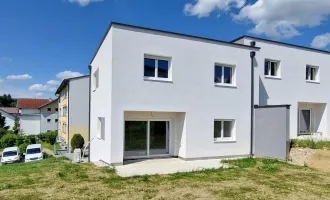 Traumhafte Doppelhaushälfte in Peuerbach: 4 Zimmer, Doppelcarport, Terrasse, Eigengarten, belagsfertig, € 320.000,-!