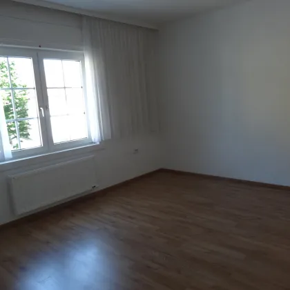 7000 Eisenstadt-Zentrumsnähe 66m² und 100m² Bürofläche mit sehr guten Grundriss ! - Bild 2