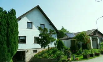 Einfamilienhaus in sehr gutem Zustand mit schönen Garten in toller Lage