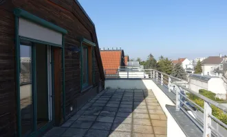 Sonnige Dachgeschoß-Maisonette mit 2 Terrassen und herrlichem Weitblick - Nähe U-Bahn.