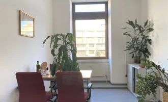 +++ Geräumiges Büro mit vielen Einheiten in zentraler Lage +++