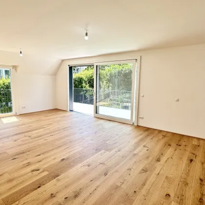 Dachtraum, 2 Zimmer-Wohnung + 17 m² Balkon, Erstbezug, Erstklassige Ausstattung, Neubau, luxuriös + Garage - Bild 2