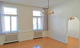 Klassische schöne Altbau-Wohnung