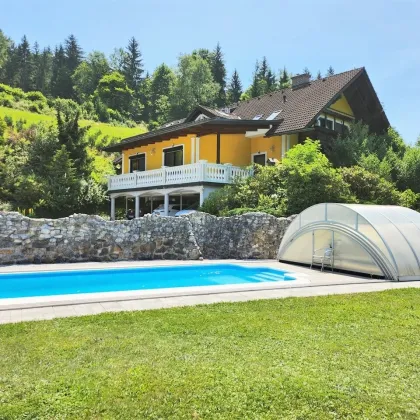 Sehr gepflegtes Zweifamilienhaus mit Poolanlage auf ca. 2 ha Sonnengrund - Bild 2