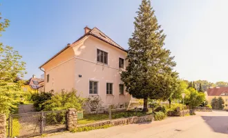 Renovierungsbedürftiges Einfamilienhaus mit Garage und Terrasse!