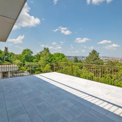 5-Zimmer-Wohnung in HANGLAGE mit unglaublichem FERNBLICK von Stararchitekt Sir David Chipperfield - Bild 2