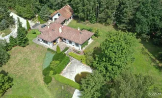 Rustikales Landhaus mit parkähnlichem Garten I Traumhafter Fernblick