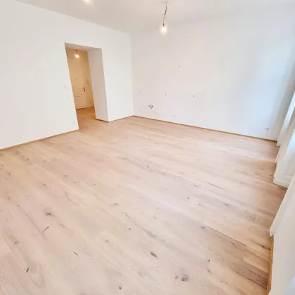 Neuer Preis! WOW - Die perfekte Familienwohnung! Erstbezug nach Sanierung + Wunderschönes Altbauhaus + Perfekte Anbindung und Infrastruktur! Jetzt zugreifen! - Bild 2