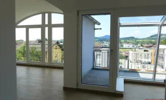 2 Zi-Panorama-Büro mit Spezialausstattung, Balkon, incl. TG – Salzburg Stadt / Gnigl